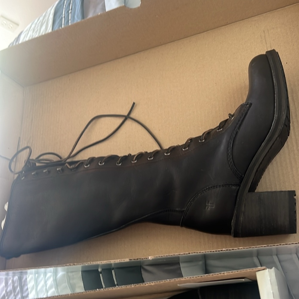 Frye bench crafted Karen lace up tall boots